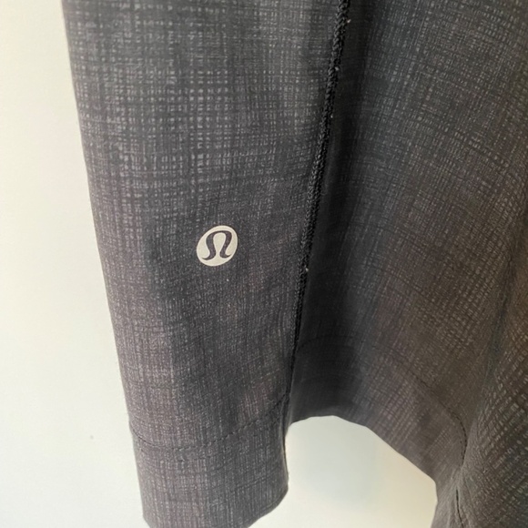 Lululemon Shorts Size Large Black - Picture 4 of 8